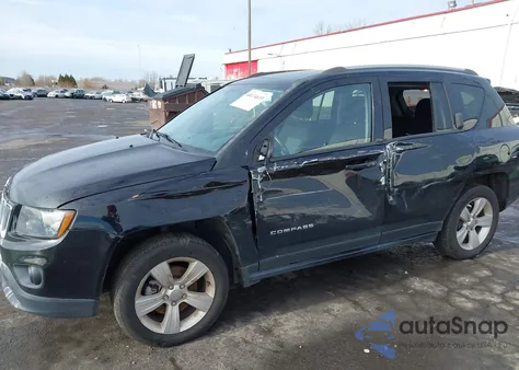 2017 Jeep Compass Sport Fwd z USA, uszkodzony, nr VIN 1C4NJCBA0HD124154
